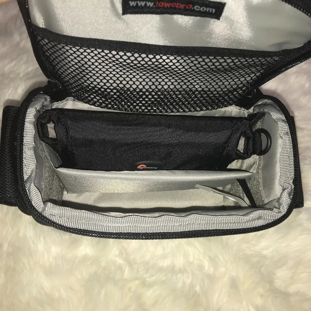Lowepro padded small camera / portable gps bag